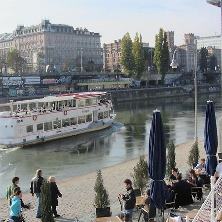 Wohnen Im Herzen Von Wien At The Waterfront Esterno foto